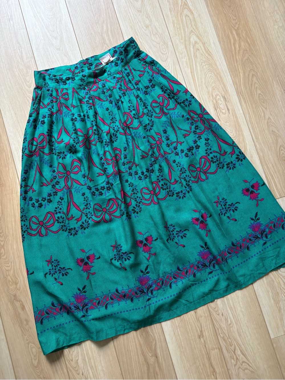 Vintage Cottagecore floral bows green midi skirt Scandi boho 80s lots of styles!